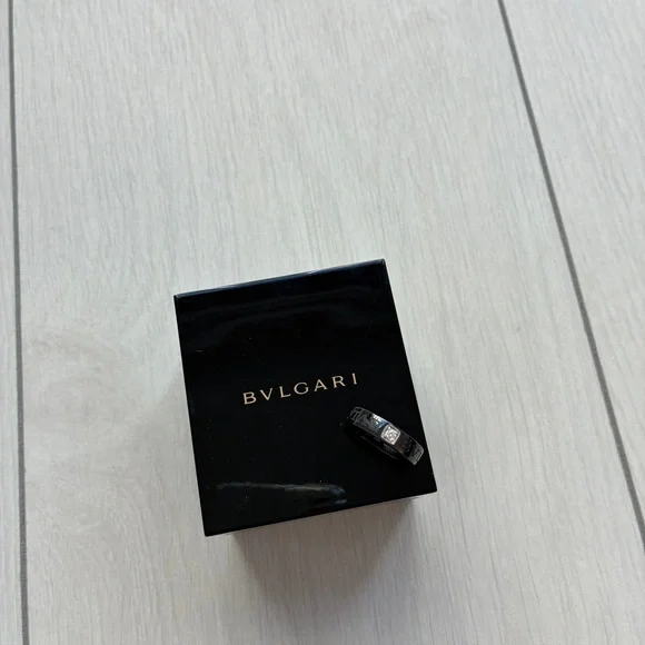 B.zero1 Essential Ring - Picture 2 of 4